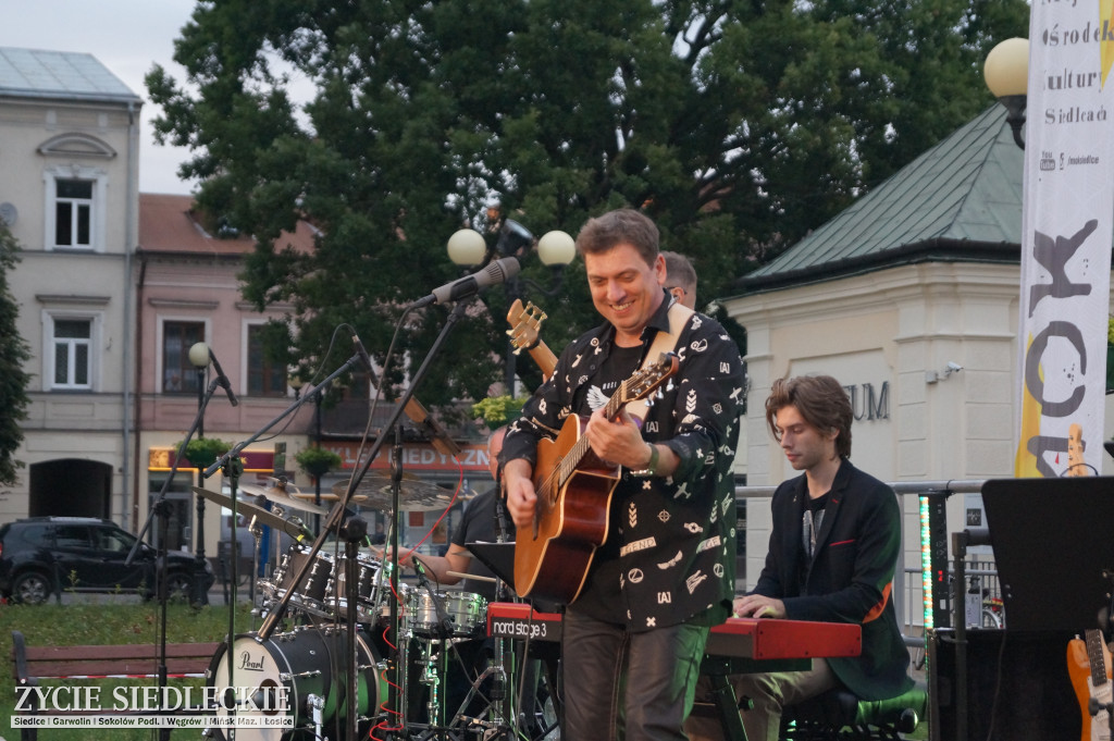 Koncert Marka Andrzejewskiego i Grupy Niesfornych