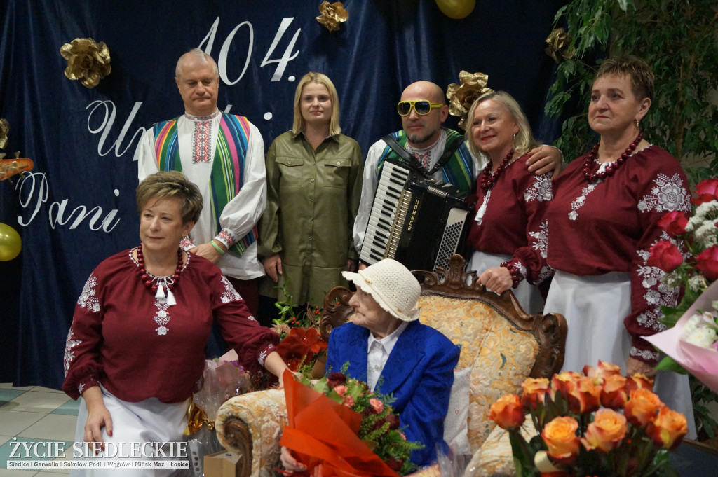 104. urodziny Pani Lucynki, mieszkanki Domu nad Stawami w Siedlcach