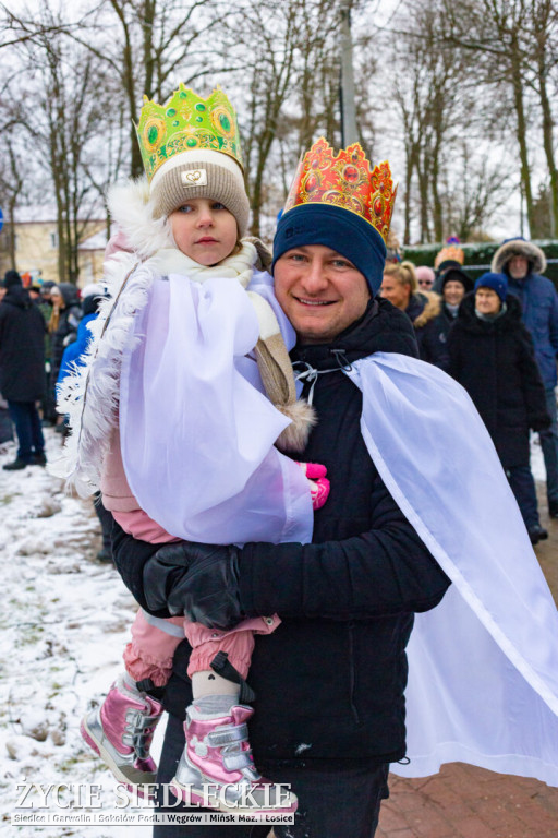 Orszak Trzech króli ulicami miasta