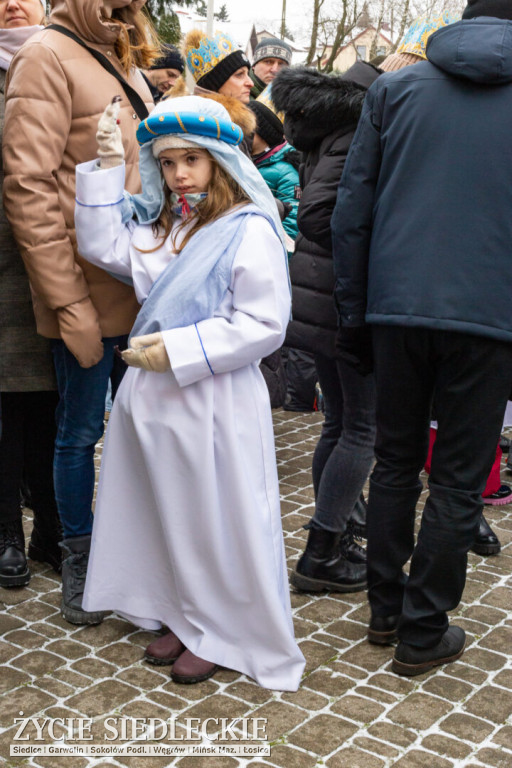 Orszak Trzech króli ulicami miasta