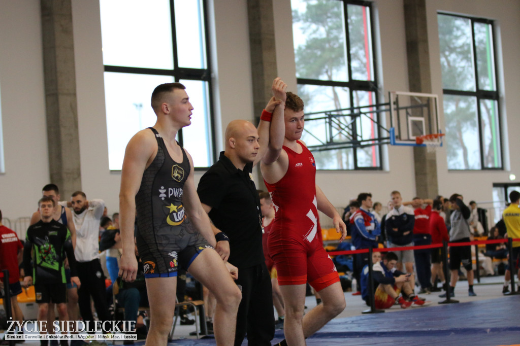 Międzynarodowa gala zapasów judo sumo w Strzale