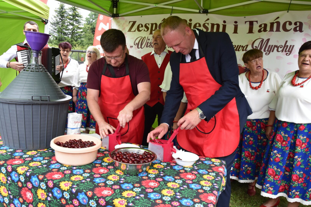 XVI Festiwal Kuchni Regionalnej „Z wiśniowym smakiem”