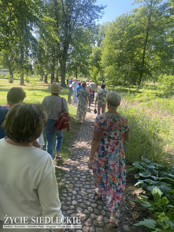 Warsztaty  Medialne z Kamerą na Mazowszu: Edycja: Dwór w Dąbrowie