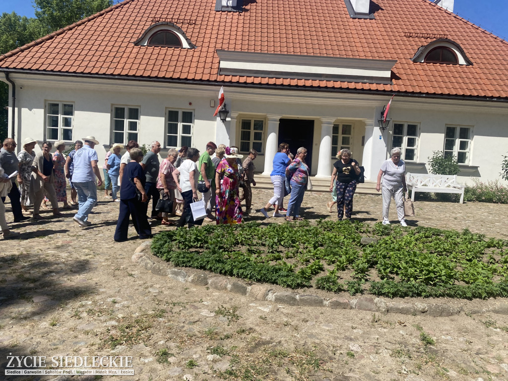 Warsztaty  Medialne z Kamerą na Mazowszu: Edycja: Dwór w Dąbrowie
