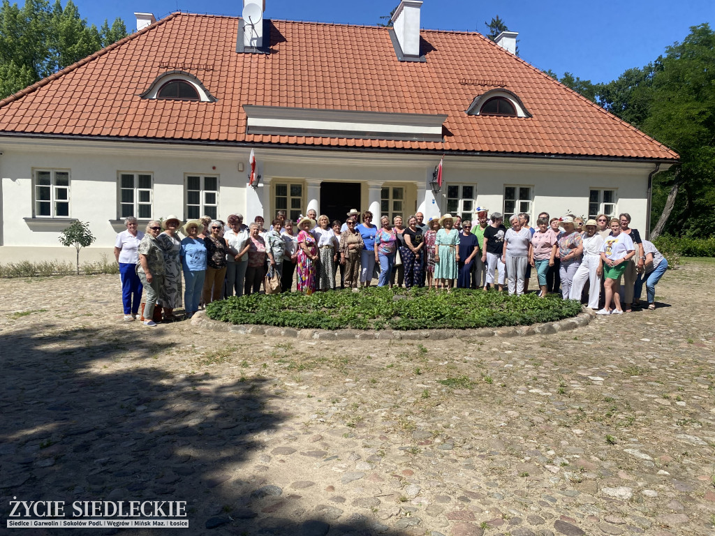 Warsztaty  Medialne z Kamerą na Mazowszu: Edycja: Dwór w Dąbrowie