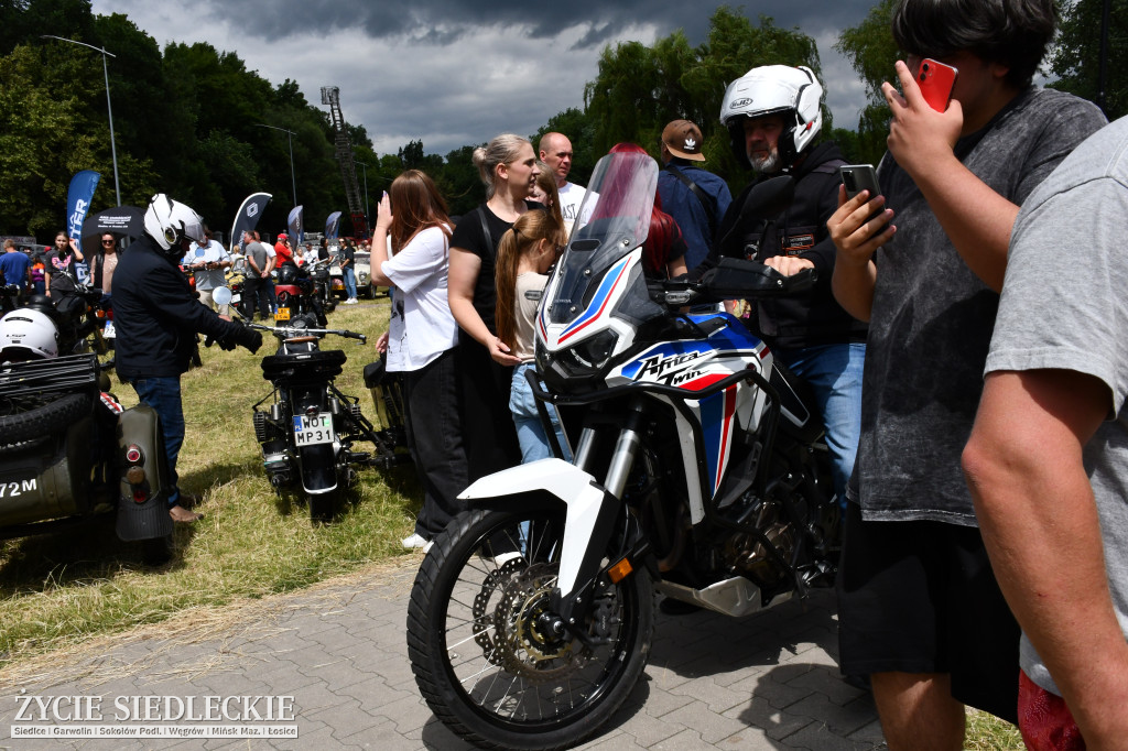 XVI Zlot Pojazdów Zabytkowych- MROWISKO 2025