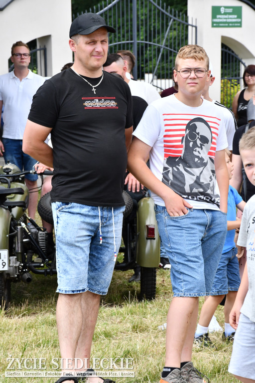 XVI Zlot Pojazdów Zabytkowych- MROWISKO 2025