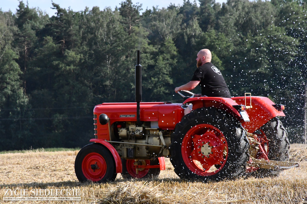 Rozbity Kamień w rytmie traktorów z duszą