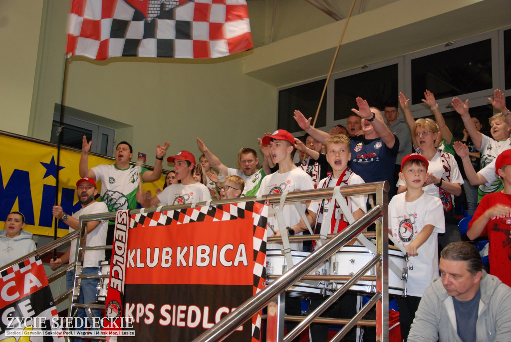 Siatkówka: KPS Siedlce bez punktów. GKS Katowice zdominował mecz w Siedlcach