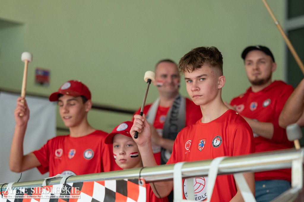 KPS Siedlce po pięciosetowym thrillerze wygrywa z MCKiS Jaworzno