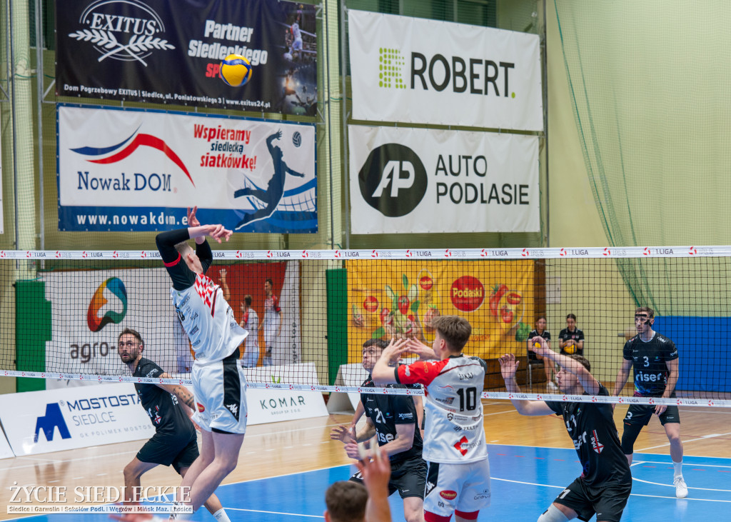 KPS Siedlce po pięciosetowym thrillerze wygrywa z MCKiS Jaworzno