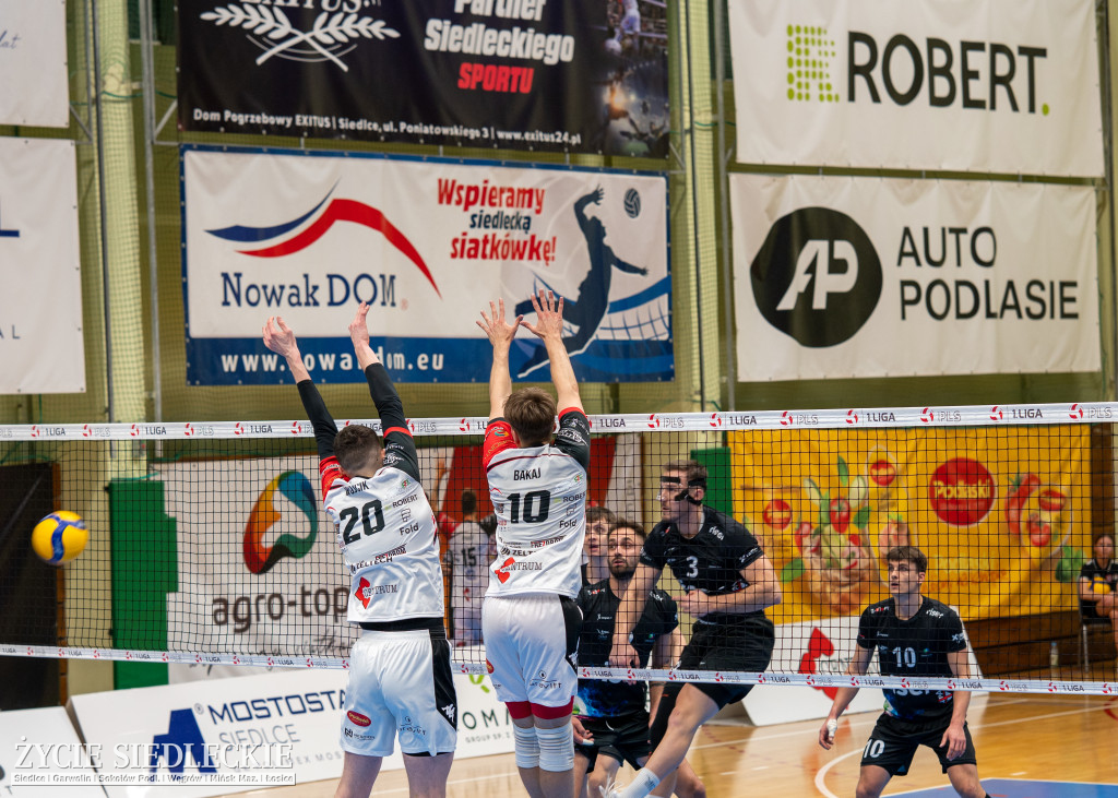 KPS Siedlce po pięciosetowym thrillerze wygrywa z MCKiS Jaworzno