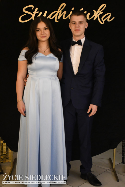 Sto dni do matury. Studniówka wzruszeń w  ,,Budowlance\