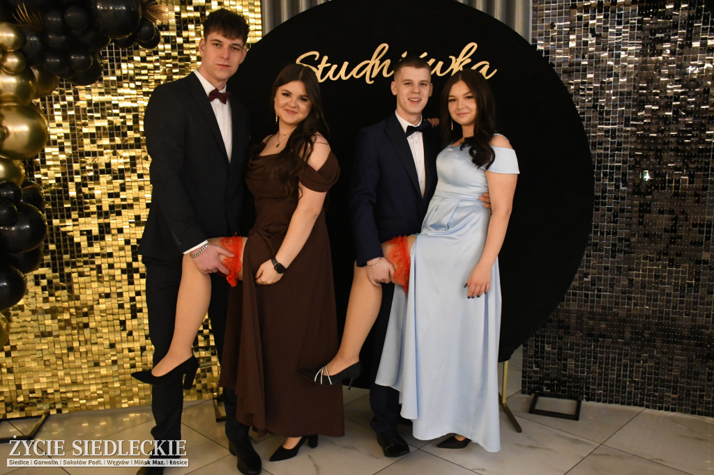 Sto dni do matury. Studniówka wzruszeń w  ,,Budowlance\