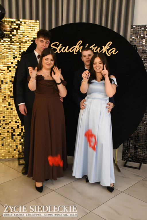 Sto dni do matury. Studniówka wzruszeń w  ,,Budowlance\