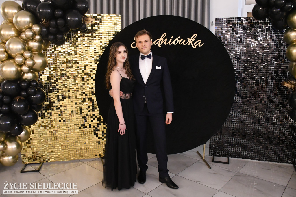 Sto dni do matury. Studniówka wzruszeń w  ,,Budowlance\