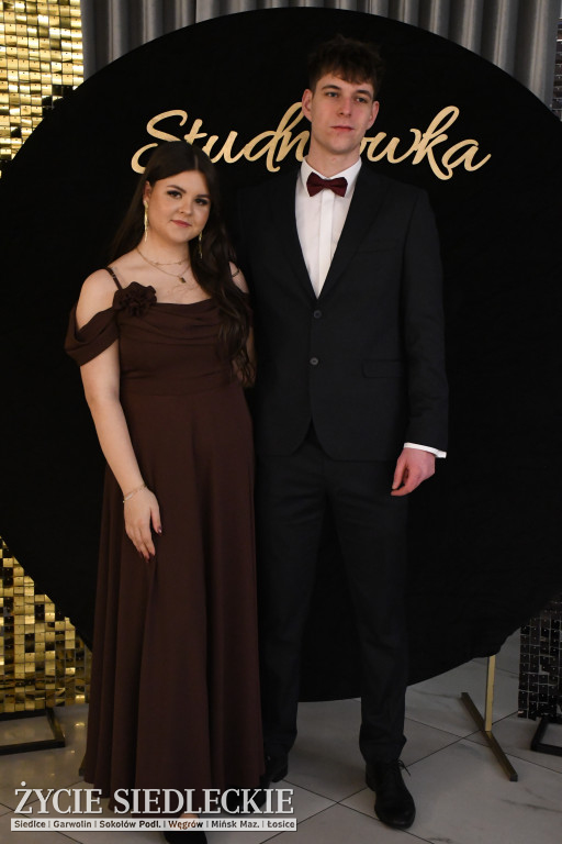 Sto dni do matury. Studniówka wzruszeń w  ,,Budowlance\