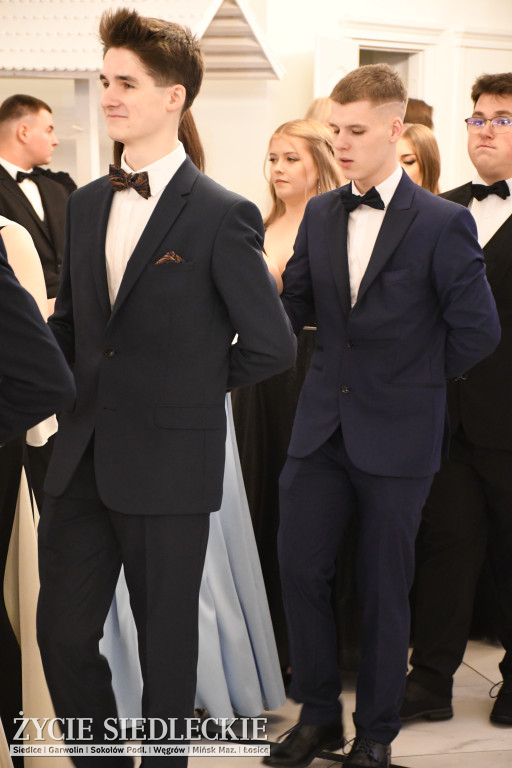 Sto dni do matury. Studniówka wzruszeń w  ,,Budowlance\