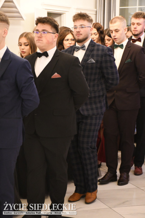 Sto dni do matury. Studniówka wzruszeń w  ,,Budowlance\