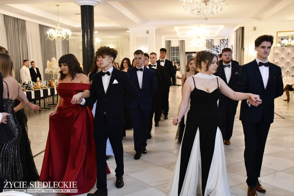 Sto dni do matury. Studniówka wzruszeń w  ,,Budowlance\