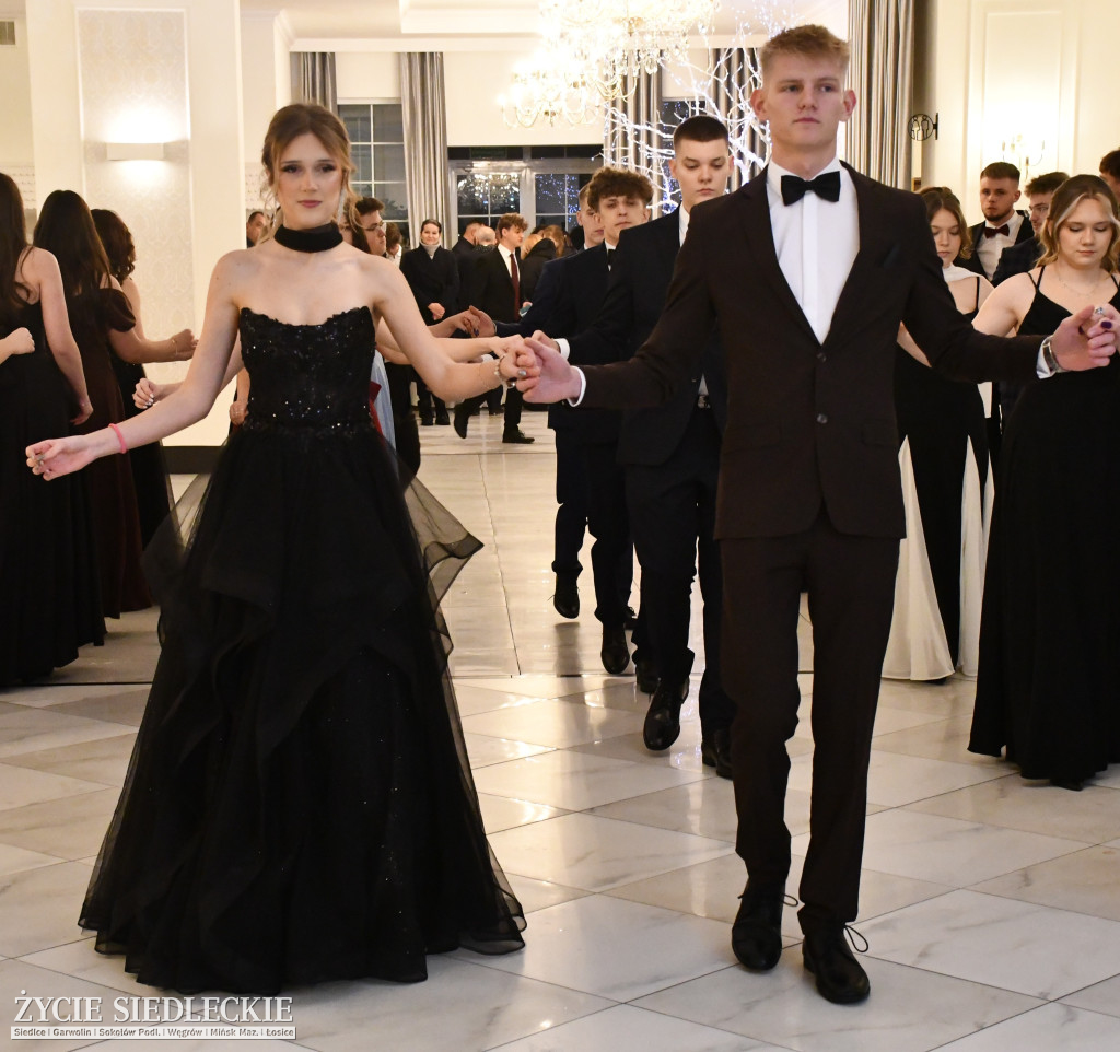 Sto dni do matury. Studniówka wzruszeń w  ,,Budowlance\