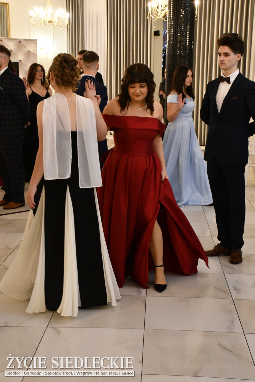 Sto dni do matury. Studniówka wzruszeń w  ,,Budowlance\