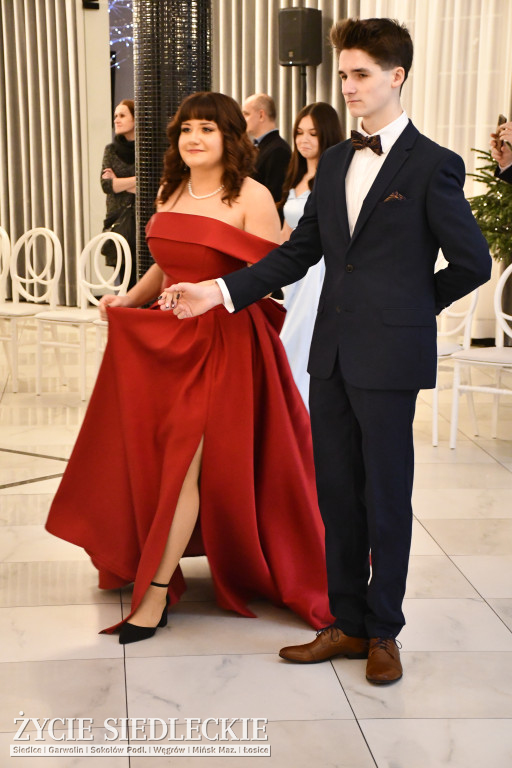 Sto dni do matury. Studniówka wzruszeń w  ,,Budowlance\