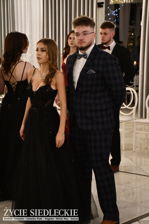 Sto dni do matury. Studniówka wzruszeń w  ,,Budowlance\