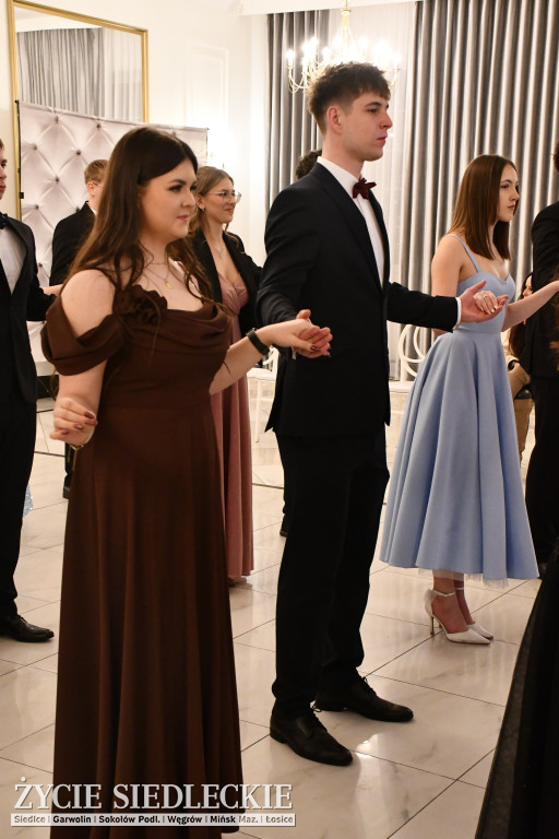 Sto dni do matury. Studniówka wzruszeń w  ,,Budowlance\