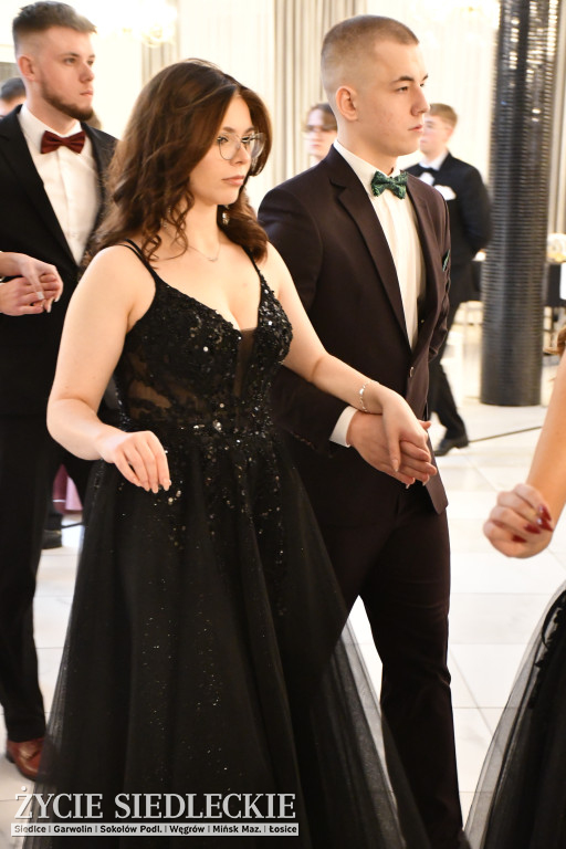 Sto dni do matury. Studniówka wzruszeń w  ,,Budowlance\