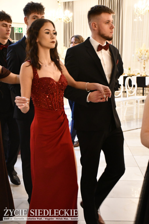 Sto dni do matury. Studniówka wzruszeń w  ,,Budowlance\