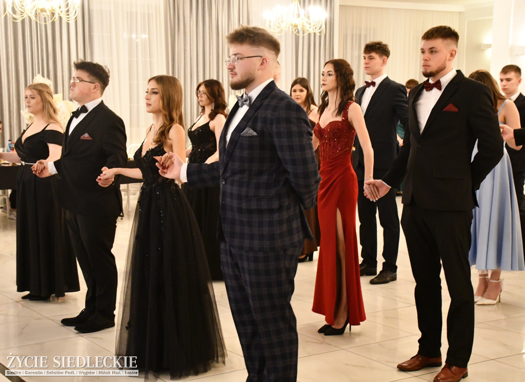 Sto dni do matury. Studniówka wzruszeń w  ,,Budowlance\