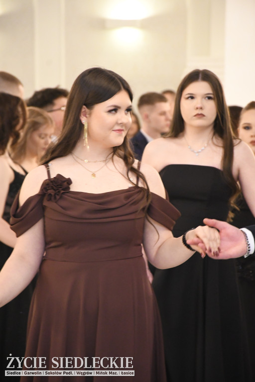 Sto dni do matury. Studniówka wzruszeń w  ,,Budowlance\