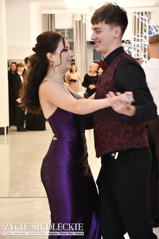 Sto dni do matury. Studniówka wzruszeń w  ,,Budowlance\