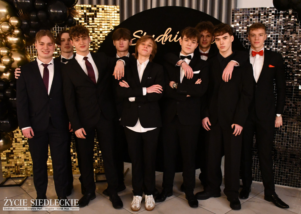 Sto dni do matury. Studniówka wzruszeń w  ,,Budowlance\