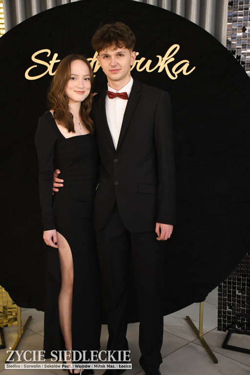 Sto dni do matury. Studniówka wzruszeń w  ,,Budowlance\