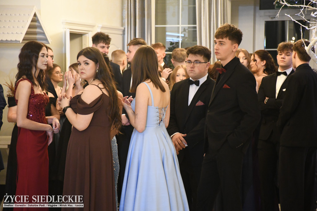 Sto dni do matury. Studniówka wzruszeń w  ,,Budowlance\