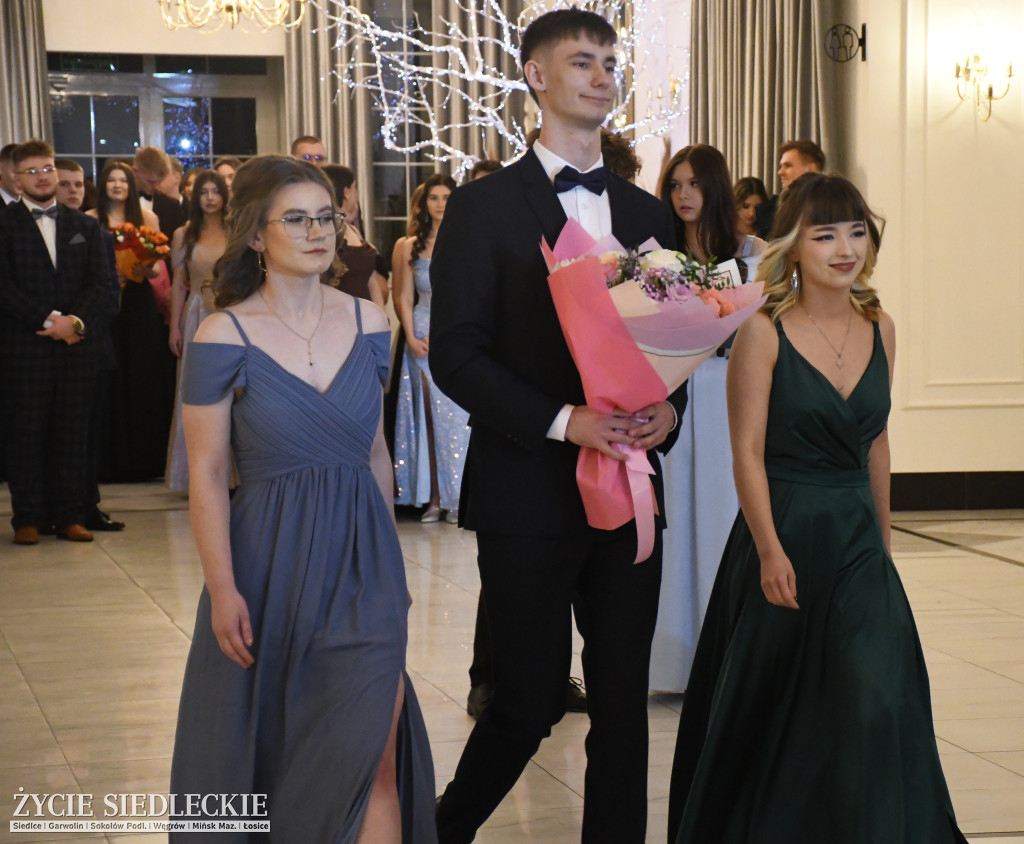 Sto dni do matury. Studniówka wzruszeń w  ,,Budowlance\