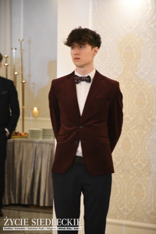 Sto dni do matury. Studniówka wzruszeń w  ,,Budowlance\