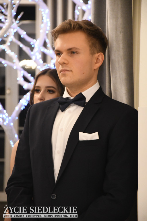 Sto dni do matury. Studniówka wzruszeń w  ,,Budowlance\