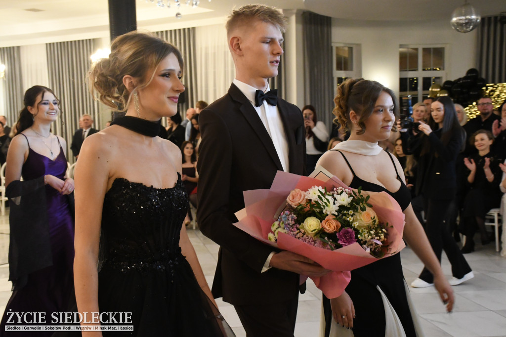 Sto dni do matury. Studniówka wzruszeń w  ,,Budowlance\