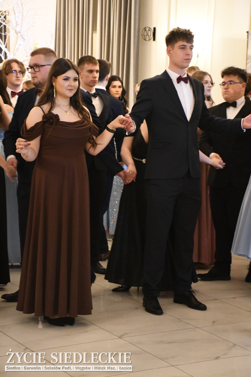 Sto dni do matury. Studniówka wzruszeń w  ,,Budowlance\