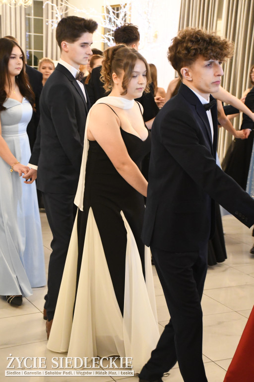 Sto dni do matury. Studniówka wzruszeń w  ,,Budowlance\