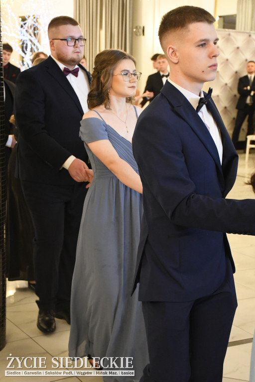 Sto dni do matury. Studniówka wzruszeń w  ,,Budowlance\