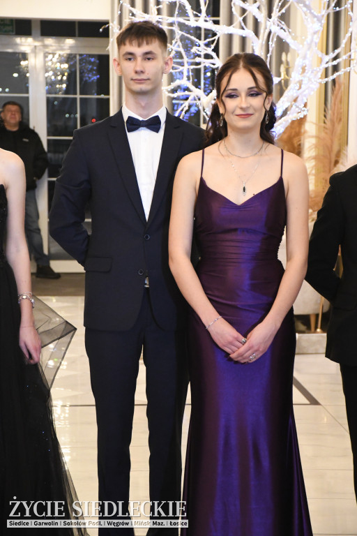 Sto dni do matury. Studniówka wzruszeń w  ,,Budowlance\