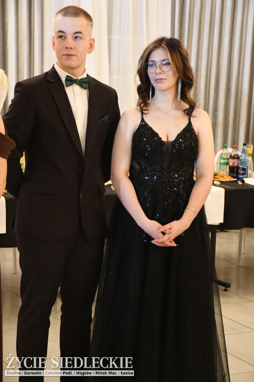 Sto dni do matury. Studniówka wzruszeń w  ,,Budowlance\