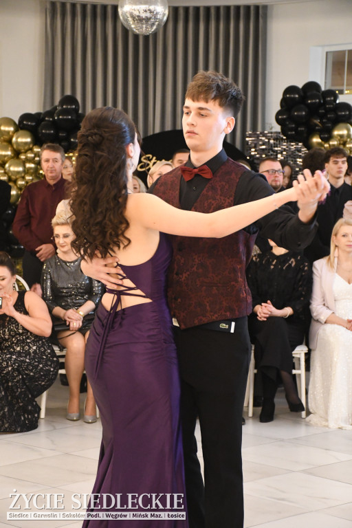 Sto dni do matury. Studniówka wzruszeń w  ,,Budowlance\