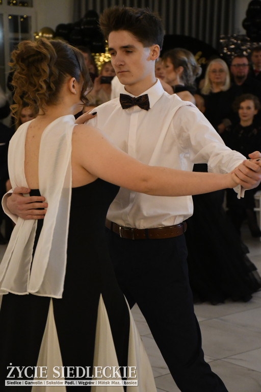 Sto dni do matury. Studniówka wzruszeń w  ,,Budowlance\