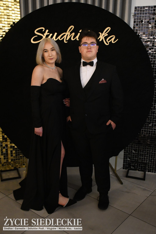 Sto dni do matury. Studniówka wzruszeń w  ,,Budowlance\