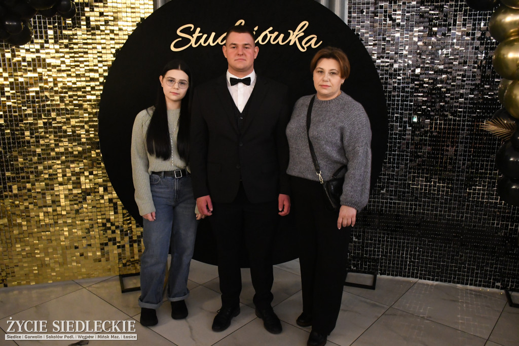 Sto dni do matury. Studniówka wzruszeń w  ,,Budowlance\